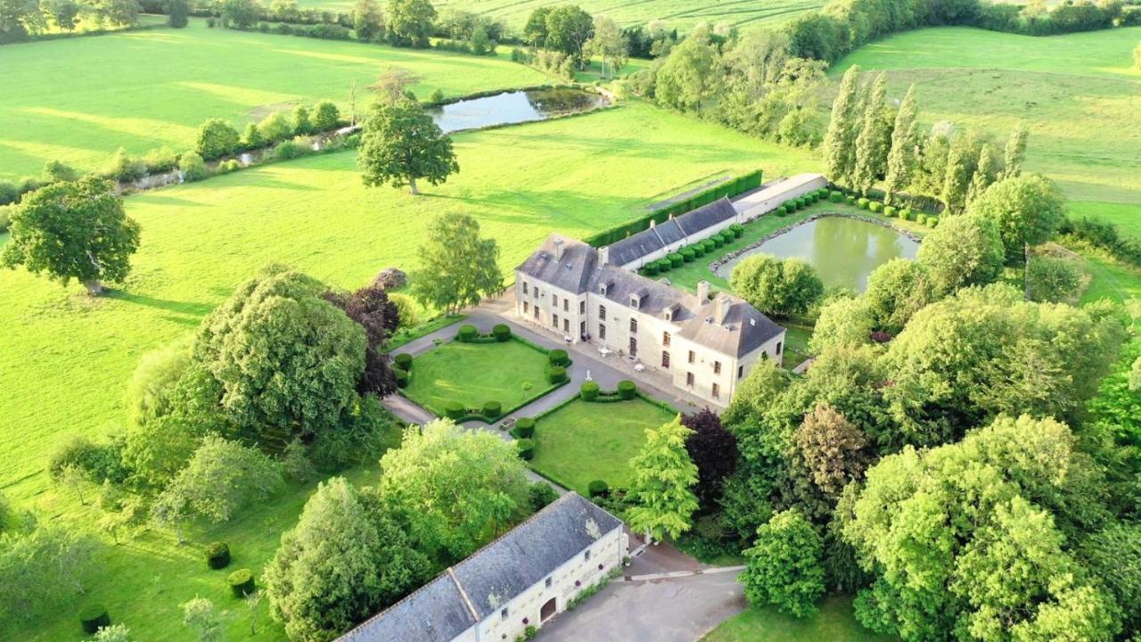 Chateau Du Bu Hotel Anctoville Exterior photo