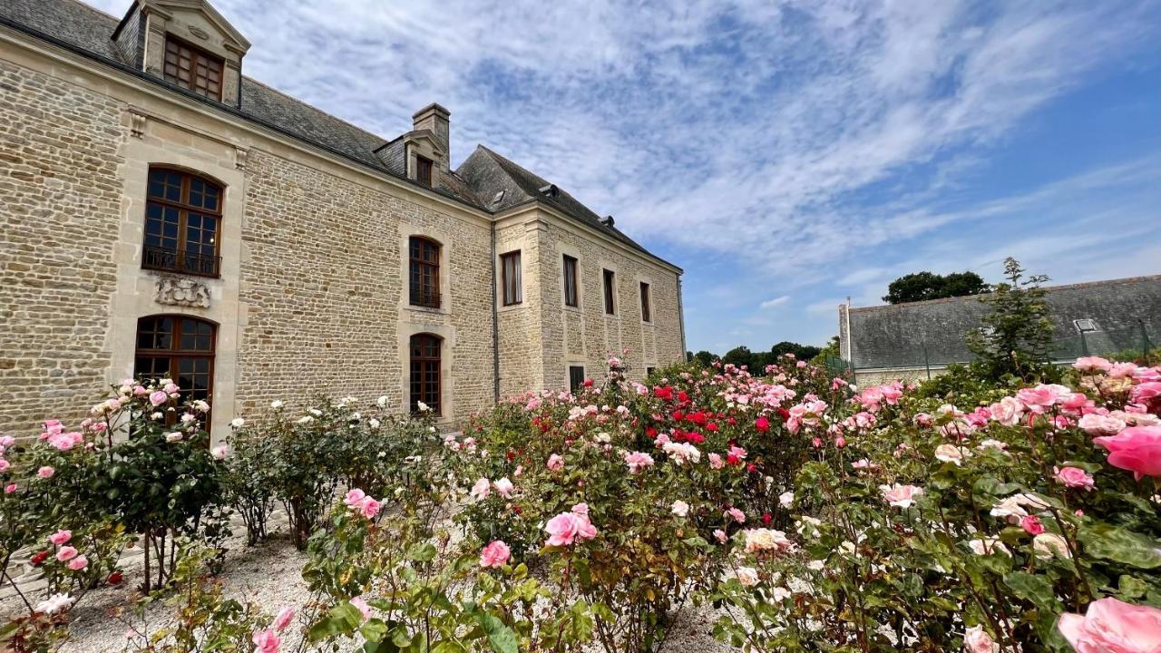 Chateau Du Bu Hotel Anctoville Exterior photo